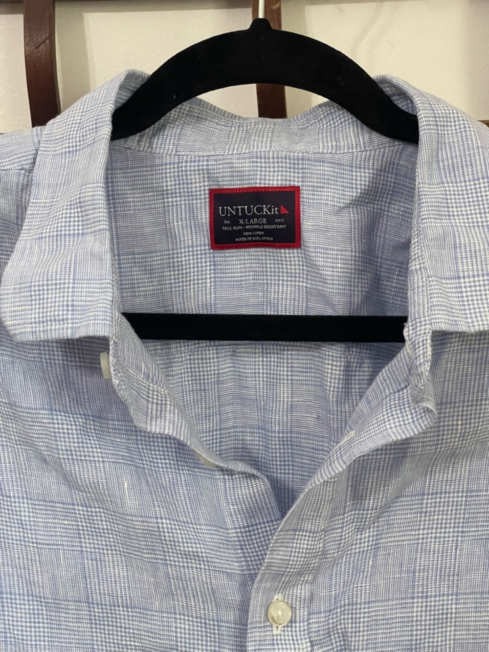 UNTUCKit "wrinkle resistant" linen button-up